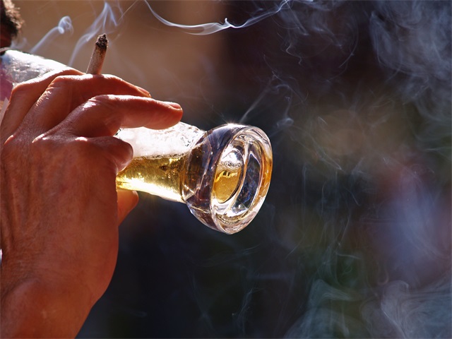 高血粘、抽煙、喝酒-康興醫(yī)療器械官網(wǎng)