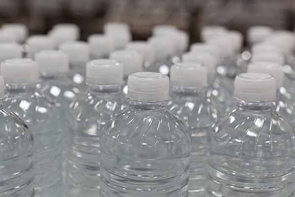 礦泉水 瓶子 喝水-康興醫(yī)療器械官網